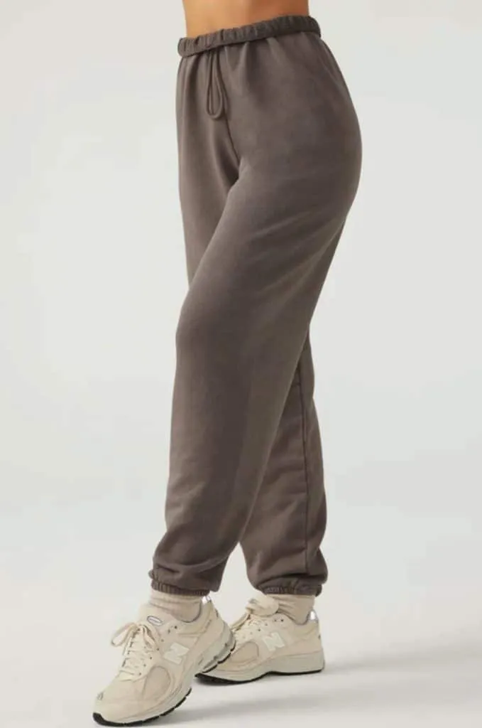 Joah Brown oversized jogger in grey-brown French terry worn with white sneakers
