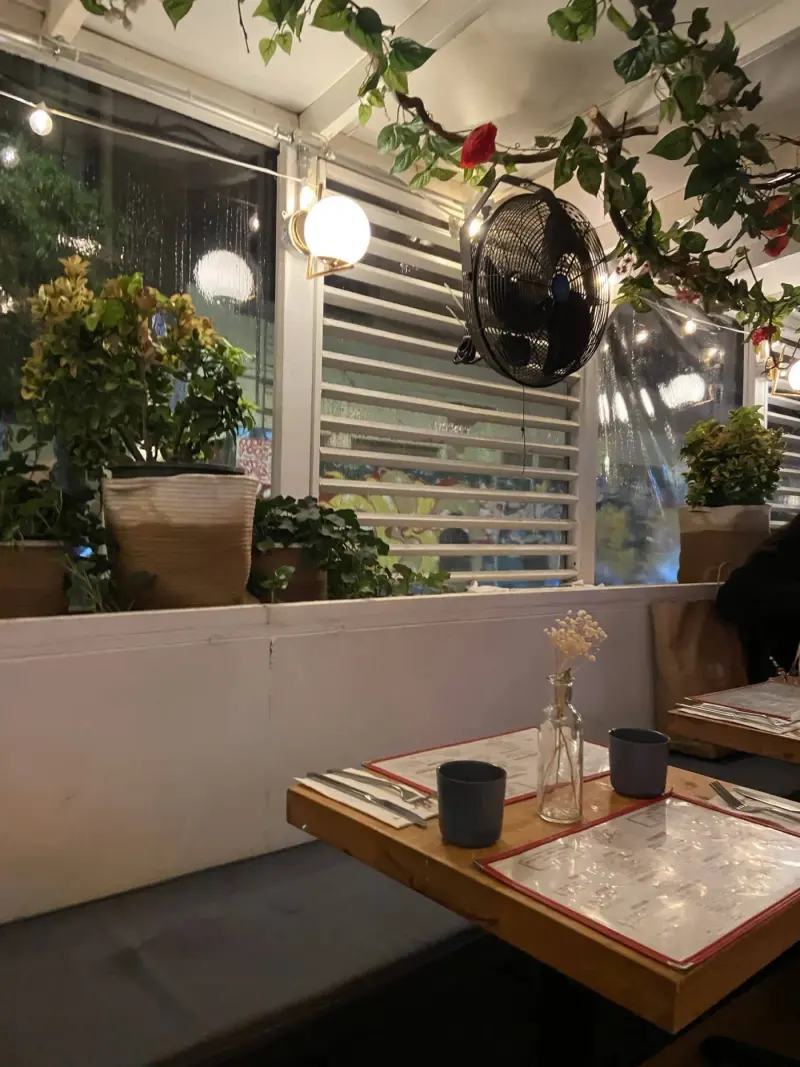 BEST CHEESEBURGER IN NOLITA, ACCORDING TO MY GUEST