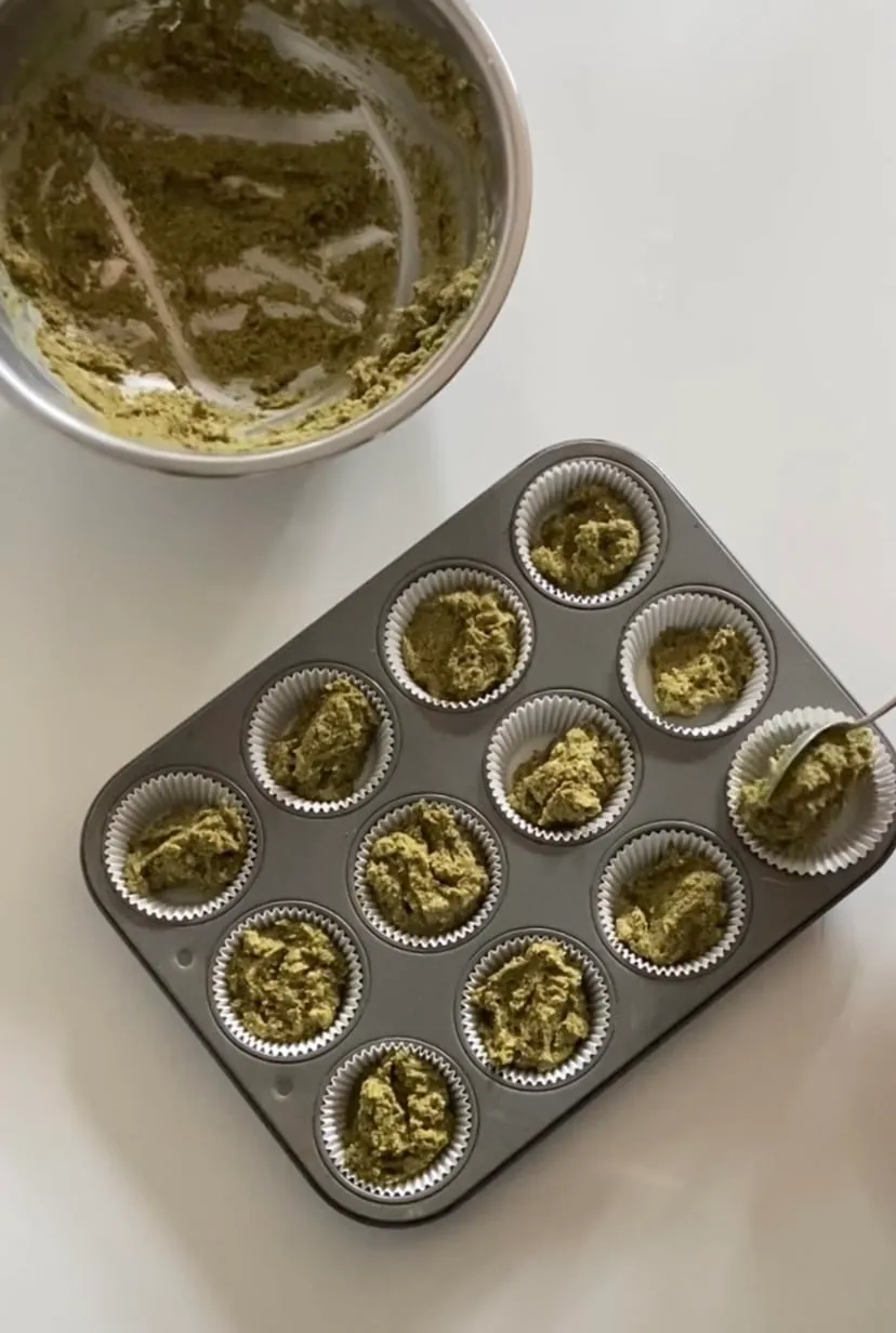 HEALTHY SPINACH MUFFINS