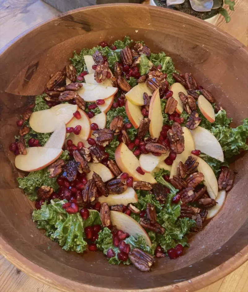 MY CURRENT GO-TO KALE SALAD