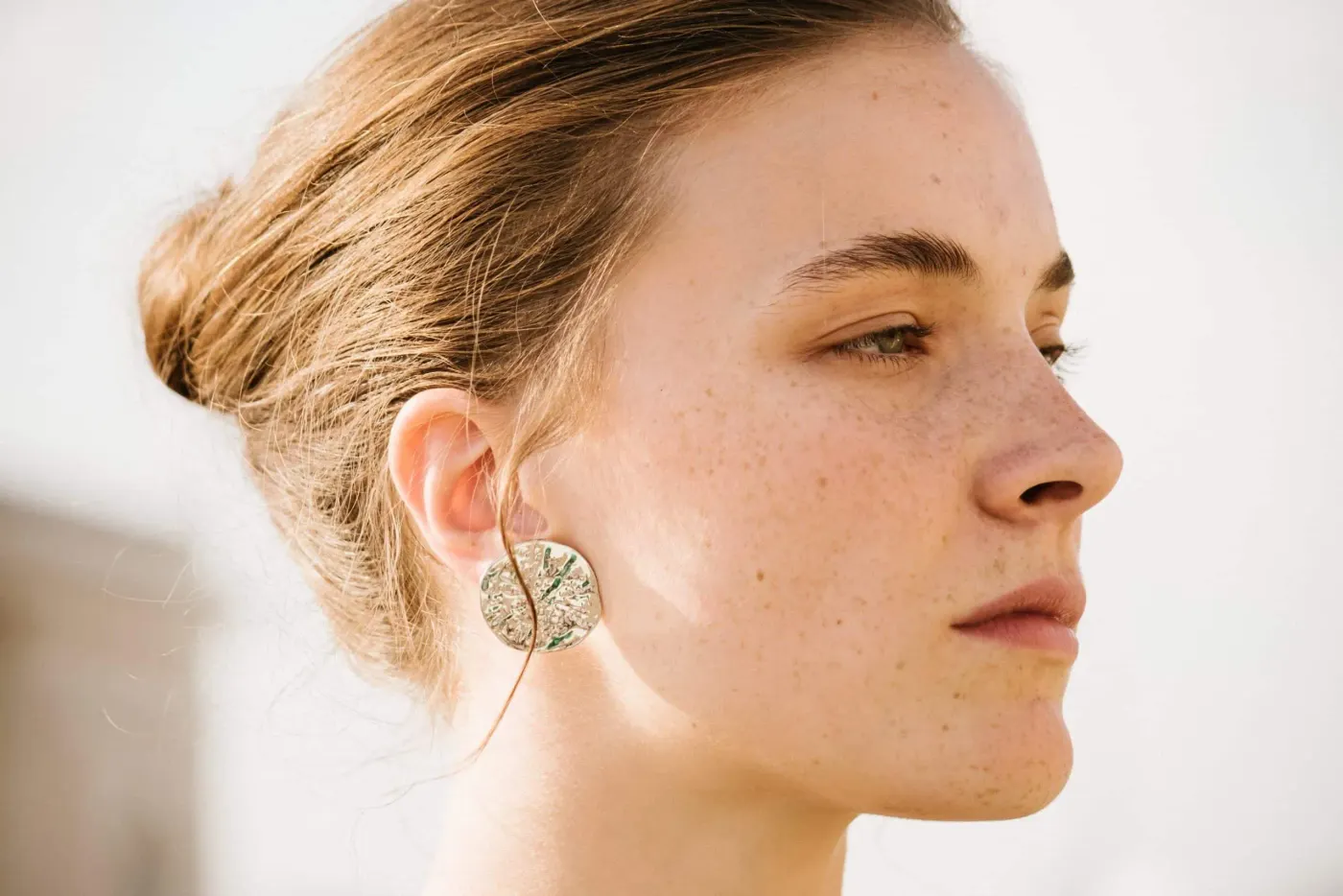 The Secrets to REALLY Going Makeup-Free